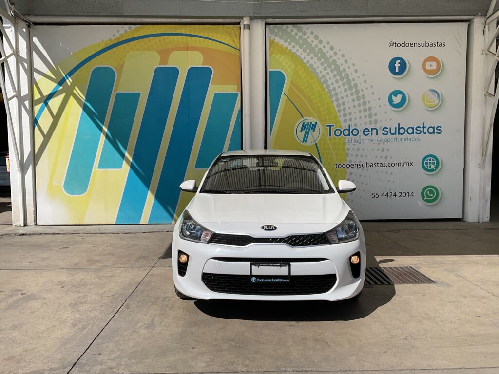 Kia Rio 2020 4p Sedán L L4/1.6 Aut    2020 Kia Rio Venta Exteriores 2