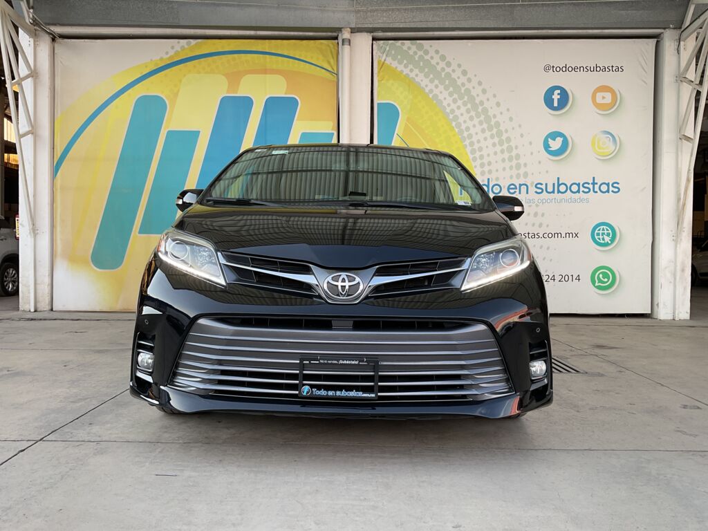 Toyota Sienna 2020 5p XLE V6/3.5 Aut Q/C Piel 2020 Toyota Sienna Venta Exteriores 2