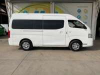 Nissan Urvan Pasajeros 2017 4p Amplia L4/2.5 Man A/A 15/Pas 2017 Nissan Urvan Pasajeros Venta Exteriores 4
