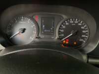 Nissan NP300 Doble Cabina 2020 4p S L4/2.5 Man A/A Paq. Seg. 2020 Nissan NP300 Doble Cabina Venta Interiores 2