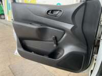 Nissan NP300 Doble Cabina 2020 4p S L4/2.5 Man A/A Paq. Seg. 2020 Nissan NP300 Doble Cabina Venta Interiores 13