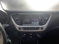Hyundai Accent 2021 4p GL Mid L4/1.6 Aut   2021 Hyundai Accent Venta Interiores 6