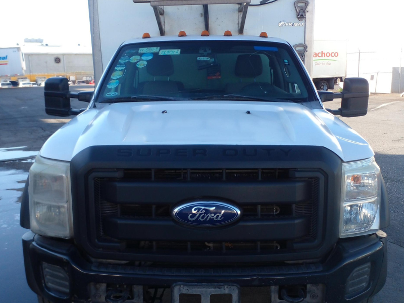 Ford F-450 2016 2p XL V8/6.7/T Diesel Aut 2016 Ford F-450 Venta Exteriores 3