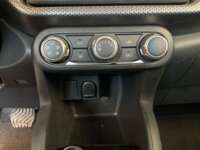 Nissan Kicks 2018  5p Advance L4/1.6 Aut 2018 Nissan Kicks Venta Interiores 8