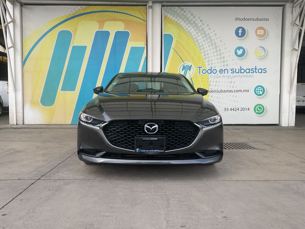 Mazda 3 2021 4p Sedán i L4/2.5 Skyactiv-Drive 2021 Mazda 3 Venta Exteriores 2