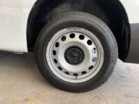 Peugeot Partner 2021 5p L4/1.6/T Diesel Man 2021 Peugeot Partner Venta Llantas 4