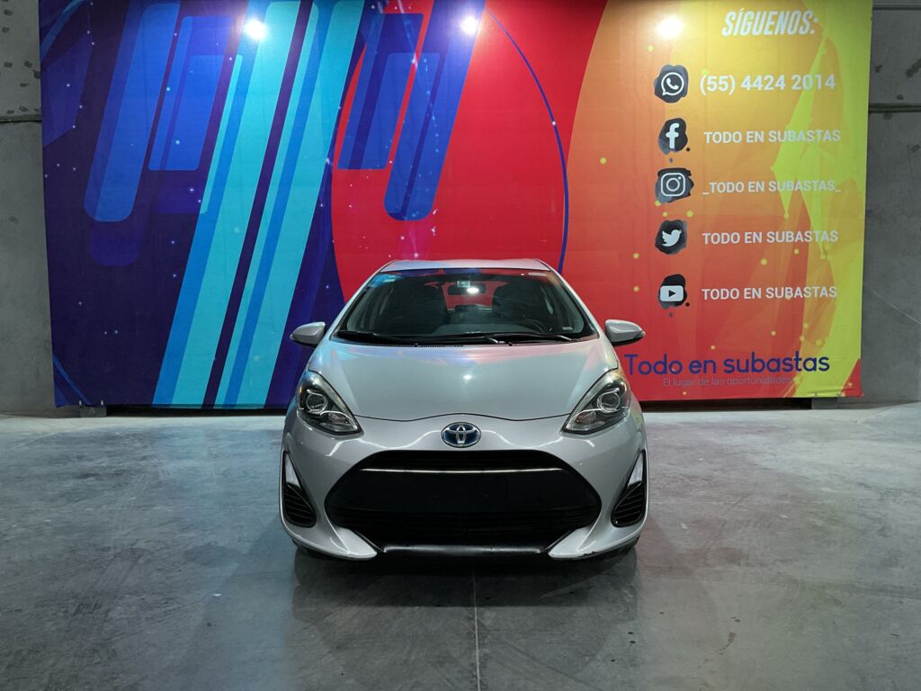 Toyota Prius 2018 5p C Híbrido L4/1.5 Aut 2018 Toyota Prius Venta Exteriores 2