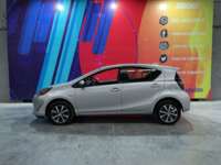 Toyota Prius 2018 5p C Híbrido L4/1.5 Aut 2018 Toyota Prius Venta Exteriores 4