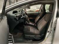 Toyota Prius 2018 5p C Híbrido L4/1.5 Aut 2018 Toyota Prius Venta Interiores 17