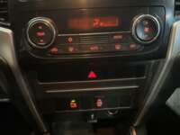 Mitsubishi L200 2022 4p GLS Doble Cabina L4/2.5/T Diesel Man 4X4 2022 Mitsubishi L200 Venta Interiores 7