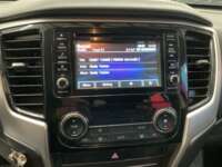 Mitsubishi L200 2022 4p GLS Doble Cabina L4/2.5/T Diesel Man 4X4 2022 Mitsubishi L200 Venta Interiores 7