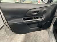 Toyota Prius 2018 5p C Híbrido L4/1.5 Aut 2018 Toyota Prius Venta Interiores 15
