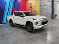 Mitsubishi L200 2022 4p GLS Doble Cabina L4/2.5/T Diesel Man 4X4 2022 Mitsubishi L200 Venta Exteriores 3