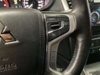 Mitsubishi L200 2022 4p GLS Doble Cabina L4/2.5/T Diesel Man 4X4 2022 Mitsubishi L200 Venta Interiores 6