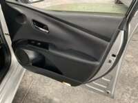 Toyota Prius 2017 5p Base Hibrido L4/1.8 Aut 2017 Toyota Prius Venta Interiores 18