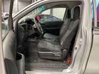 Toyota Hilux 2019 2p Cabina Sencilla L4/2.7 Man 2019 Toyota Hilux Venta Interiores 13