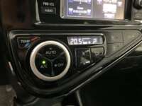 Toyota Prius 2018 5p Base Hibrido L4/1.8 Aut. 2018 Toyota Prius Venta Interiores 10