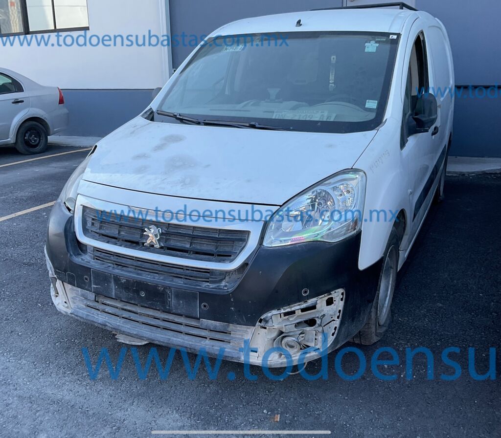 Peugeot Partner 2019 5p L4/1.6/T Diesel Man       2019 Peugeot Partner Ingreso Exteriores 0