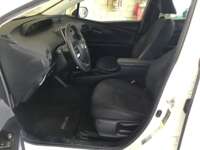 Toyota Prius 2017 5p Base Hibrido L4/1.8 Aut 2017 Toyota Prius Venta Interiores 18