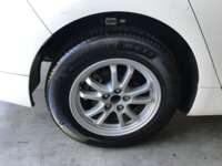 Toyota Prius 2017 5p Base Hibrido L4/1.8 Aut 2017 Toyota Prius Venta Llantas 4