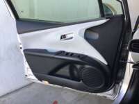 Toyota Prius 2017 5p Base Híbrido L4/1.8 Aut  2017 Toyota Prius Venta Interiores 17