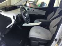 Toyota Prius 2017 5p Base Híbrido L4/1.8 Aut  2017 Toyota Prius Venta Interiores 18