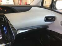 Toyota Prius 2017 5p Base Híbrido L4/1.8 Aut  2017 Toyota Prius Venta Interiores 9