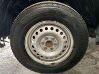 Nissan NP300 Estacas 2020 2p L4/2.5 Man 2020 Nissan NP300 Estacas Venta Llantas 1