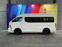 Nissan Urvan Pasajeros 2021 4p L4/2.5 Man 12/Pas Paq. Seg.   2021 Nissan Urvan Pasajeros Venta Exteriores 4