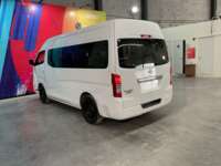 Nissan Urvan Pasajeros 2021 4p L4/2.5 Man 12/Pas Paq. Seg.   2021 Nissan Urvan Pasajeros Venta Exteriores 5