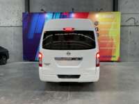 Nissan Urvan Pasajeros 2021 4p L4/2.5 Man 12/Pas Paq. Seg.   2021 Nissan Urvan Pasajeros Venta Exteriores 6