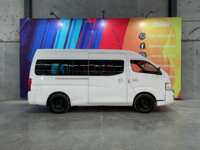 Nissan Urvan Pasajeros 2021 4p L4/2.5 Man 12/Pas Paq. Seg.   2021 Nissan Urvan Pasajeros Venta Exteriores 8