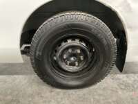 Nissan Urvan Pasajeros 2021 4p L4/2.5 Man 12/Pas Paq. Seg.   2021 Nissan Urvan Pasajeros Venta Llantas 4