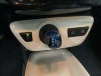 Toyota Prius 2017 5p Base Híbrido L4/1.8 Aut  2017 Toyota Prius Venta Interiores 11