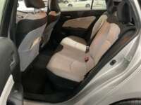Toyota Prius 2017 5p Base Híbrido L4/1.8 Aut  2017 Toyota Prius Venta Interiores 18