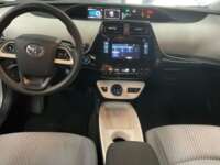 Toyota Prius 2017 5p Base Híbrido L4/1.8 Aut  2017 Toyota Prius Venta Interiores 4