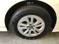 Toyota Prius 2017 5p Base Hibrido L4/1.8 Aut 2017 Toyota Prius Venta Llantas 1
