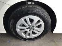 Toyota Prius 2017 5p Base Hibrido L4/1.8 Aut 2017 Toyota Prius Venta Llantas 10