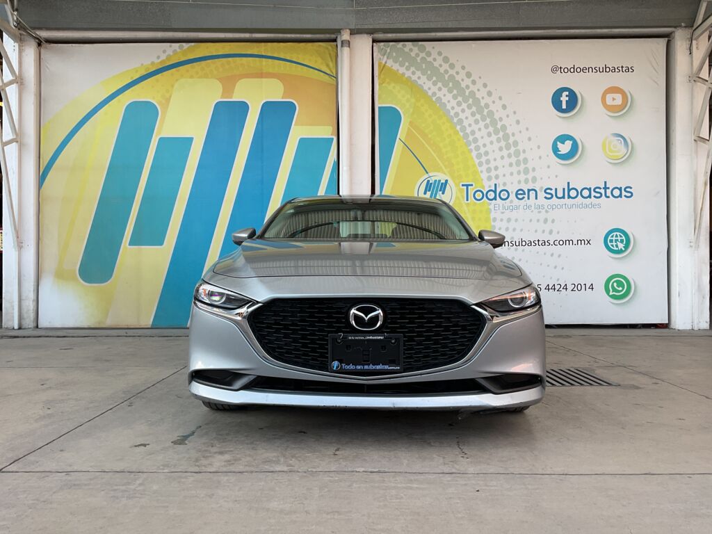 Mazda 3 2021 4p Sedán i L4/2.5 Skyactiv-Drive 2021 Mazda 3 Venta Exteriores 2