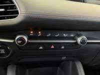 Mazda 3 2021 4p Sedán i L4/2.5 Skyactiv-Drive 2021 Mazda 3 Venta Interiores 11