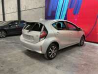 Toyota Prius 2018 5p C Híbrido L4/1.5 Aut 2018 Toyota Prius Venta Exteriores 7