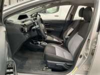 Toyota Prius 2018 5p C Híbrido L4/1.5 Aut 2018 Toyota Prius Venta Interiores 16