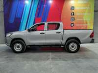 Toyota Hilux 2019 4p Doble Cabina Base L4/2.7 Man  2019 Toyota Hilux Venta Exteriores 4