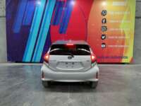 Toyota Prius 2018 5p Base Híbrido L4/1.8 Aut      2018 Toyota Prius Venta Exteriores 6