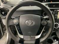 Toyota Prius 2018 5p Base Híbrido L4/1.8 Aut      2018 Toyota Prius Venta Interiores 1