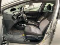 Toyota Prius 2018 5p Base Híbrido L4/1.8 Aut      2018 Toyota Prius Venta Interiores 16