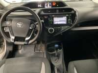 Toyota Prius 2018 5p Base Híbrido L4/1.8 Aut      2018 Toyota Prius Venta Interiores 4