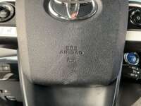 Toyota Prius 2017 5p Base Híbrido L4/1.8 Aut  2017 Toyota Prius Venta Interiores 14