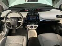 Toyota Prius 2017 5p Base Híbrido L4/1.8 Aut  2017 Toyota Prius Venta Interiores 4