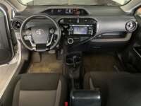 Toyota Prius 2018 5p C Híbrido L4/1.5 Aut 2018 Toyota Prius Venta Interiores 4